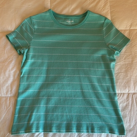 Lands’ End Woman’s Fitted Cotton Tee Shirt - Picture 2 of 7